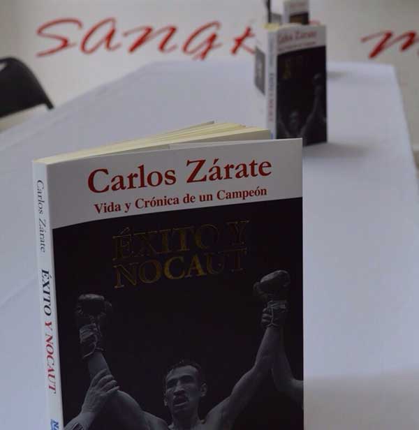  LIBRO “ÉXITO Y NOCAUT” (Foto de Carolina Rodríguez)