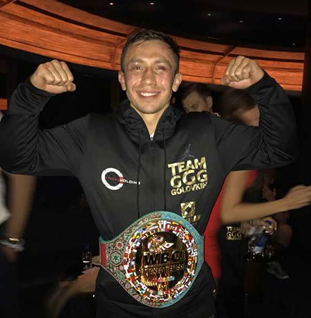 Golovkin con el cinturón Huichol