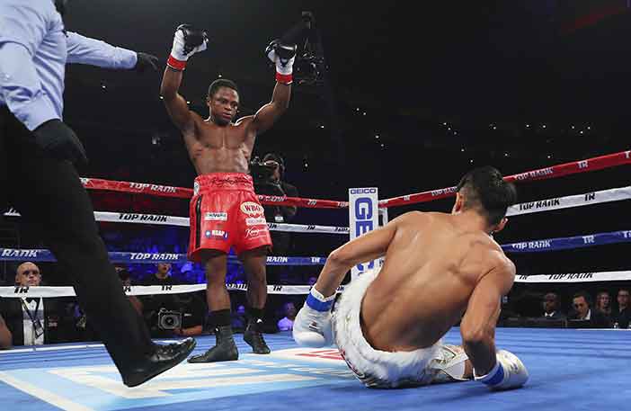 Isaac Dogboe vs Hidenori Otake (Fotos: Mikey Williams / Top Rank)