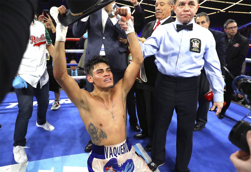 Emanuel Navarrete ( Mikey Williams / Top Rank)