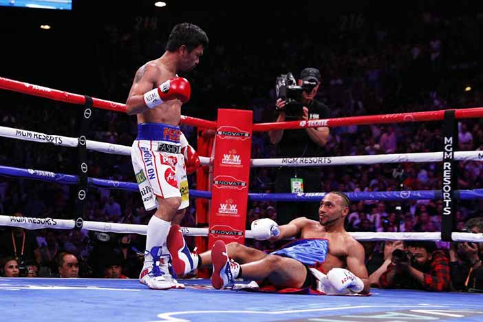 Pacquiao derriba a Thurman