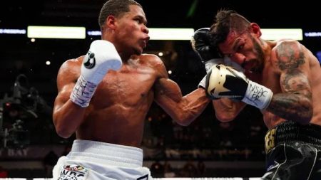 Devin Haney vs. Jorge Linares (DAZN)