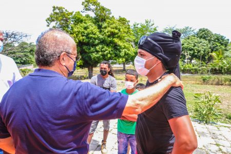 Francisco ‘Paco’ Valcárcel en inauguración de gimnasio (Víctor Planas / OMB)