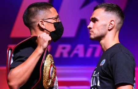 Joshua Franco y Andrew Moloney (Cortesía: Mikey Williams / Top Rank vía Getty Images)