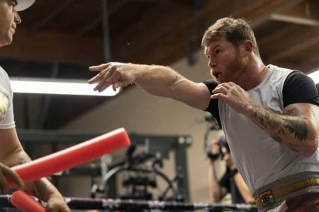 Canelo en entrenamiento