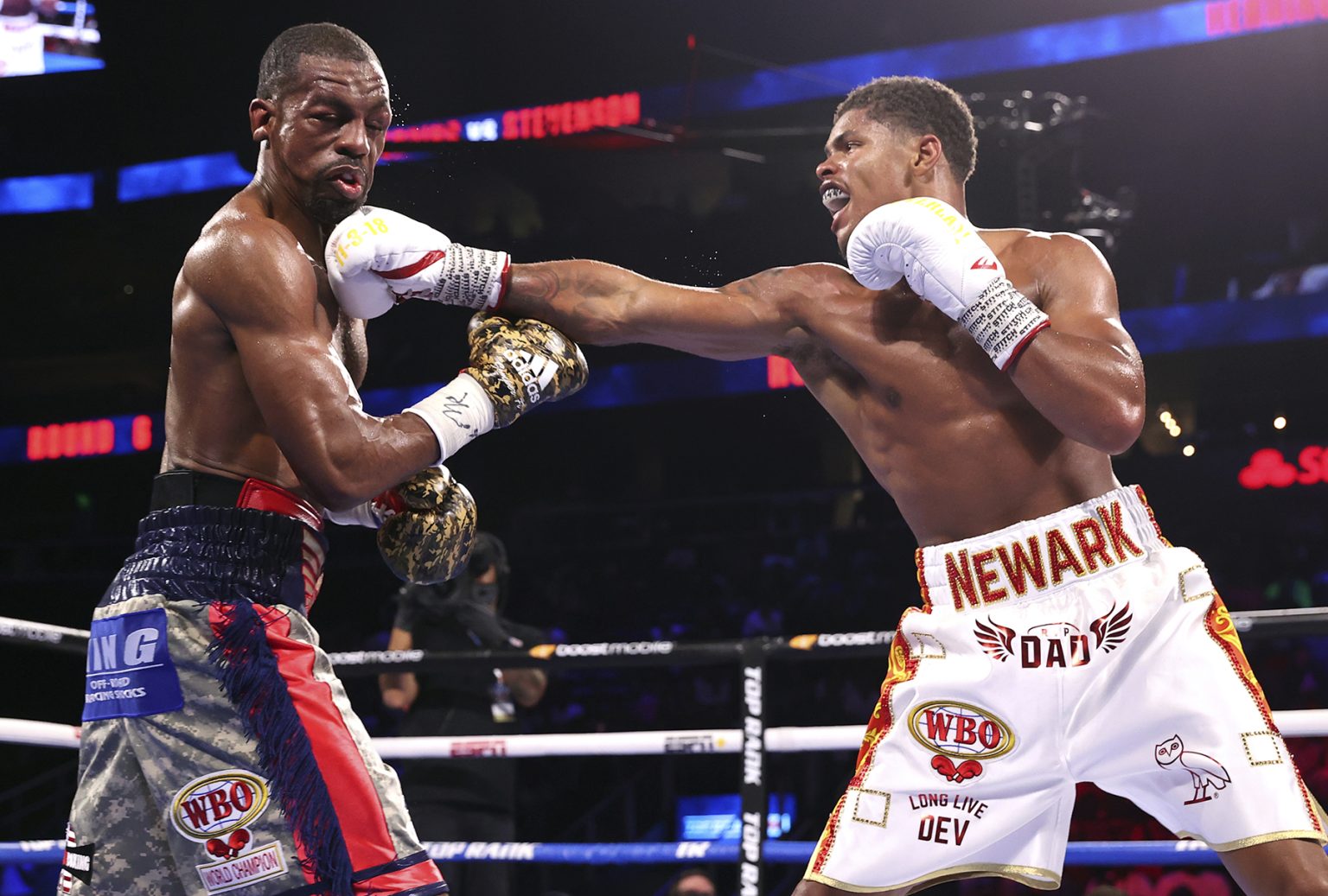 Jamel Herring vs. Shakur Stevenson (Mikey Williams / Top Rank vía Getty Images)