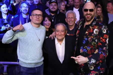 Usyk, Arum y Fury