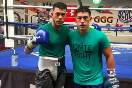 David Benavidez y Dmitry Bivol